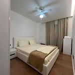 Downtown Grand Comfort * Tirana