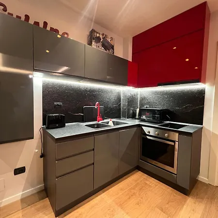 Appartement Lovely 1 Bedroom&1 Living In Center.