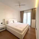 Downtown Grand Comfort Tiran