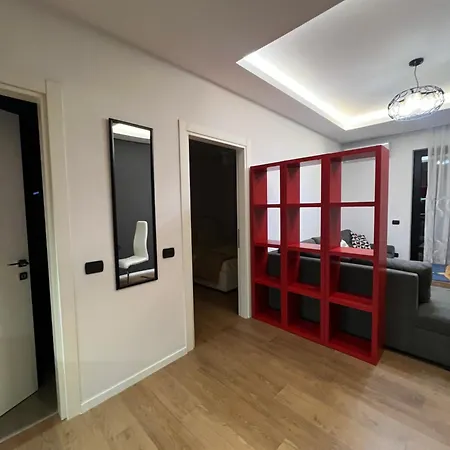 Downtown Grand Comfort Appartamento Tirana