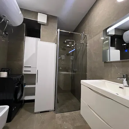 Appartamento Downtown Grand Comfort Tirana